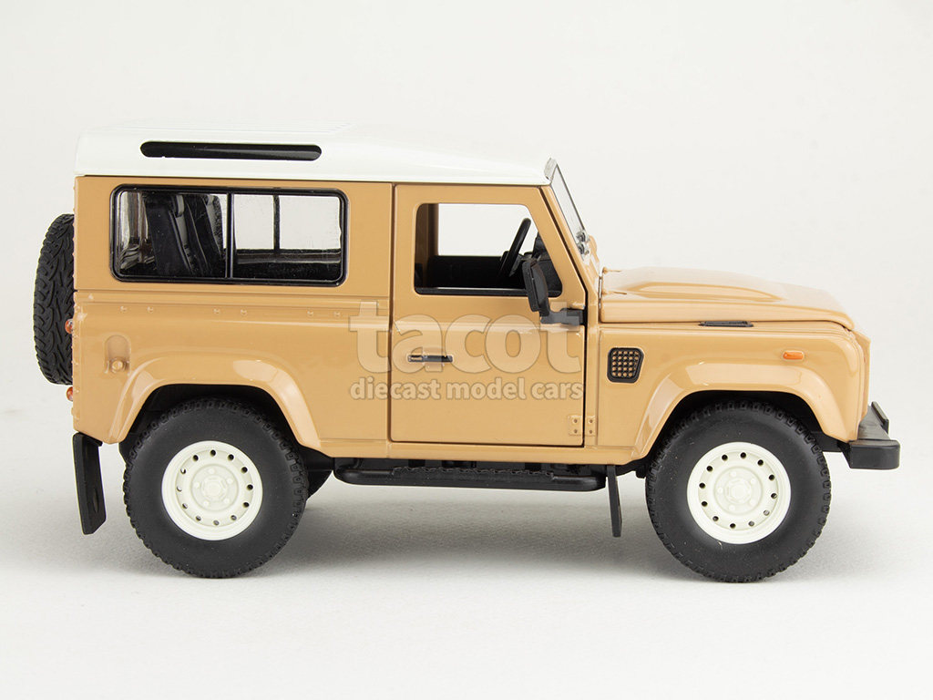 106846 Land Rover Defender