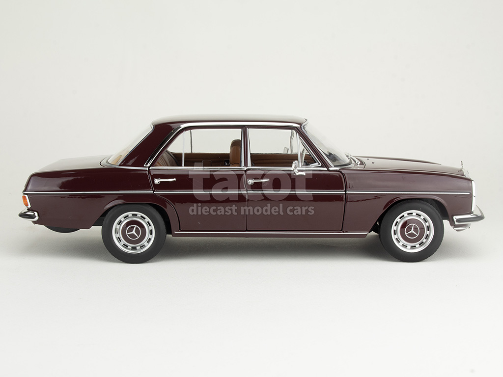 106872 Mercedes 200/ W115 1968