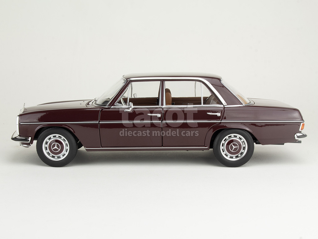 106872 Mercedes 200/ W115 1968