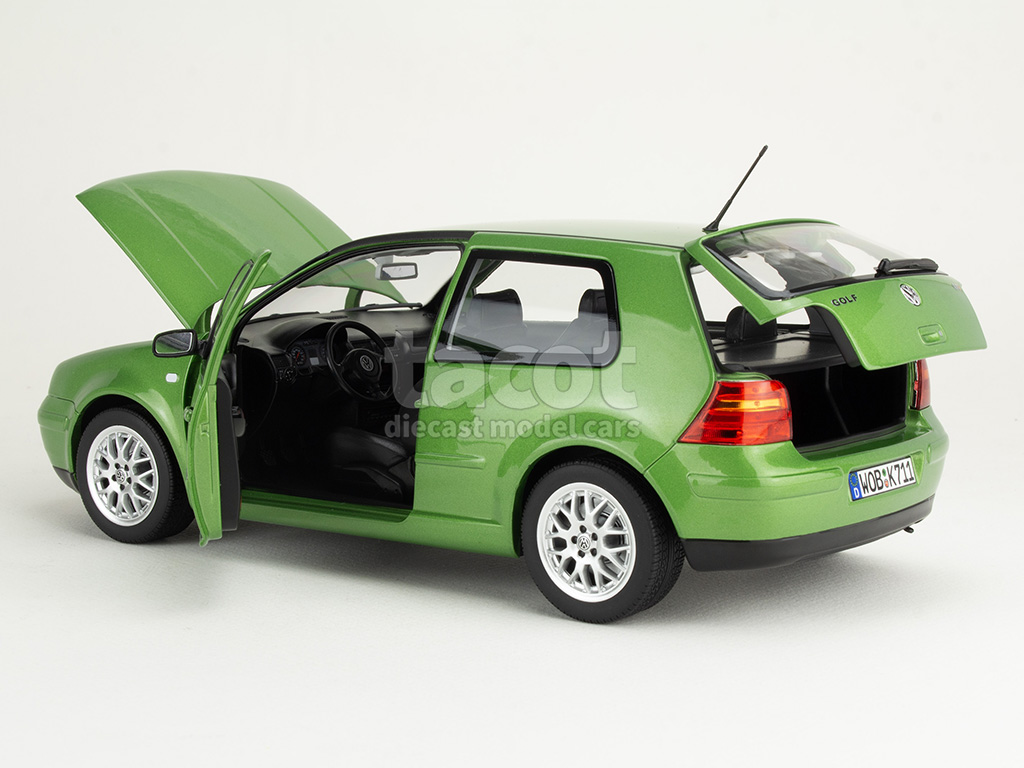 106876 Volkswagen Golf IV GTi 3 Doors 1998