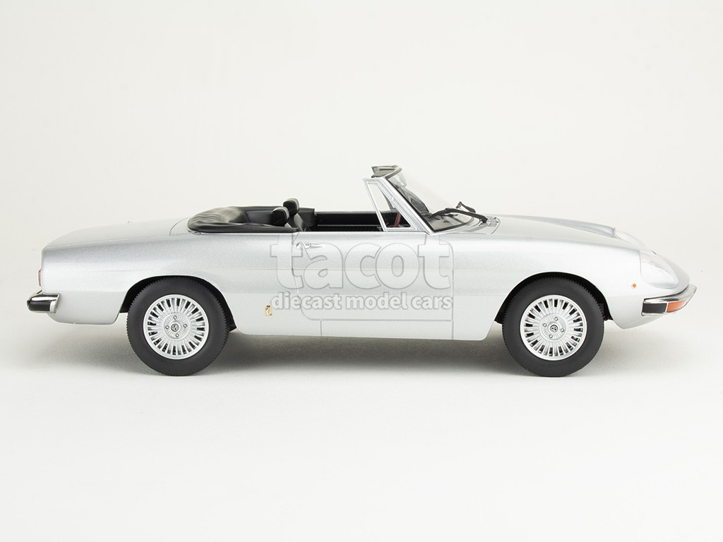 106878 Alfa Romeo 2000 Spider 1978