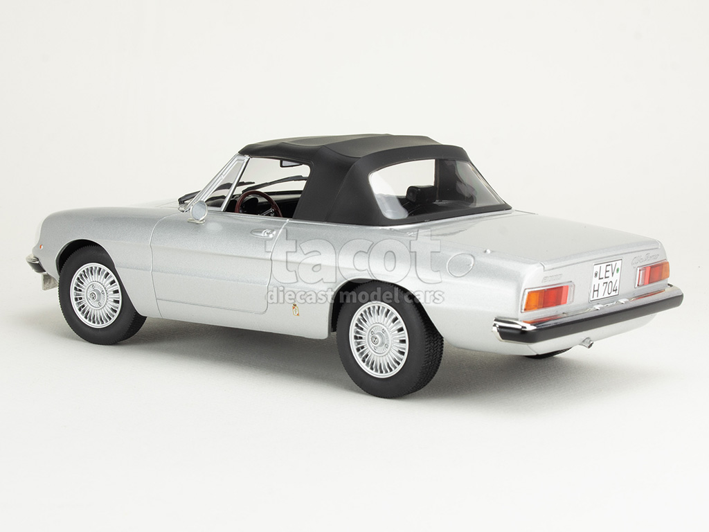 106878 Alfa Romeo 2000 Spider 1978