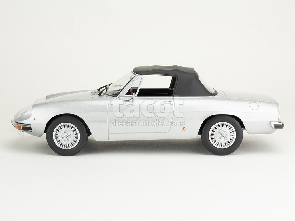 106878 Alfa Romeo 2000 Spider 1978