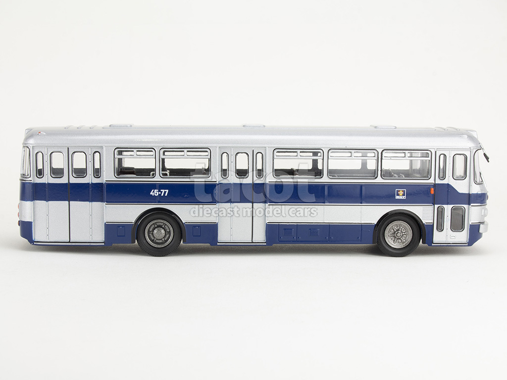 106886 Ikarus 556 Autobus