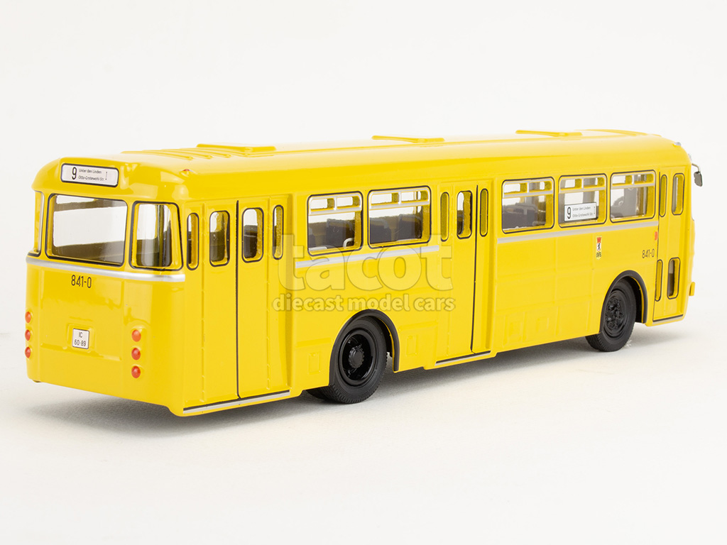 106887 Ikarus 556 Autobus