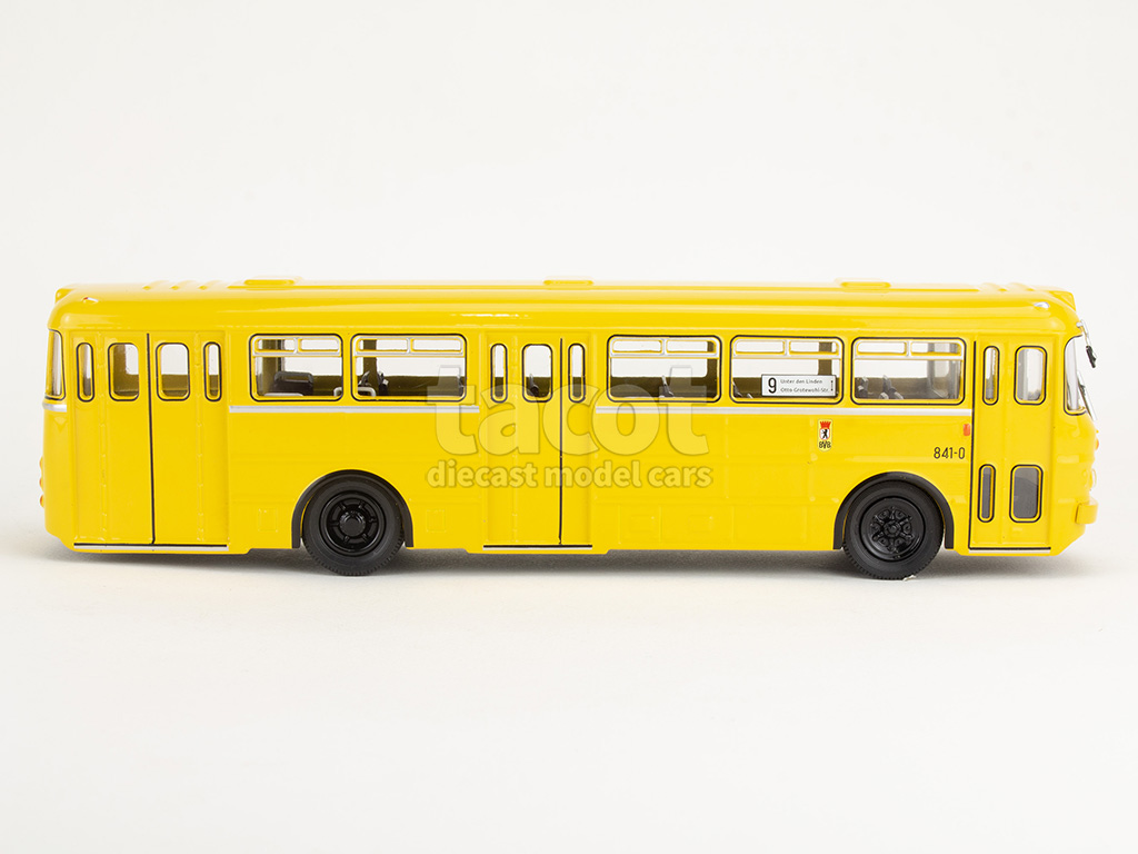 106887 Ikarus 556 Autobus