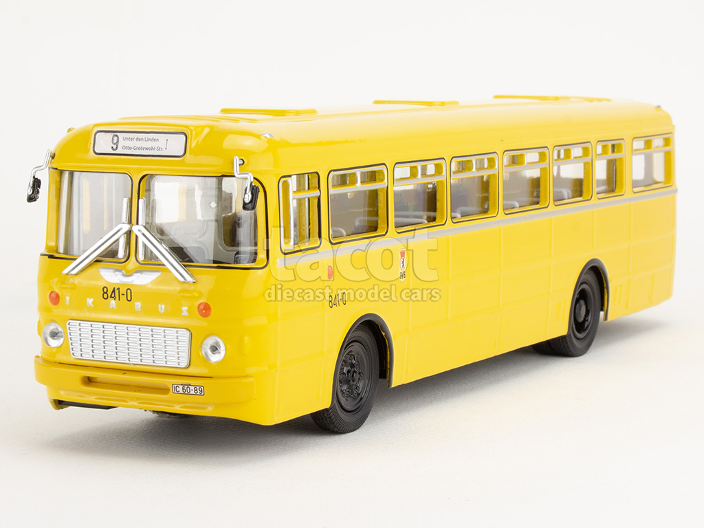 106887 Ikarus 556 Autobus