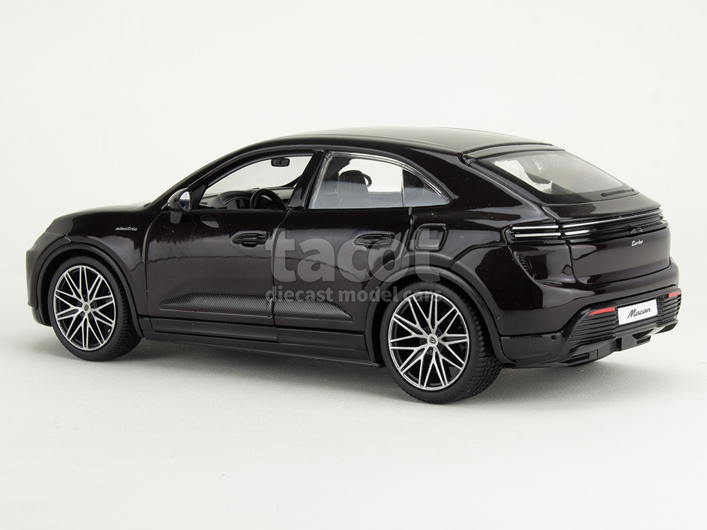 106919 Porsche New Macan Turbo 2024