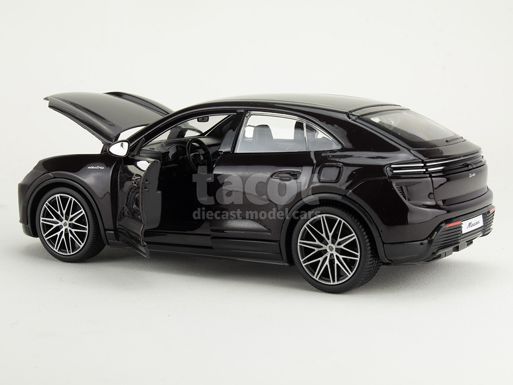 106919 Porsche New Macan Turbo 2024