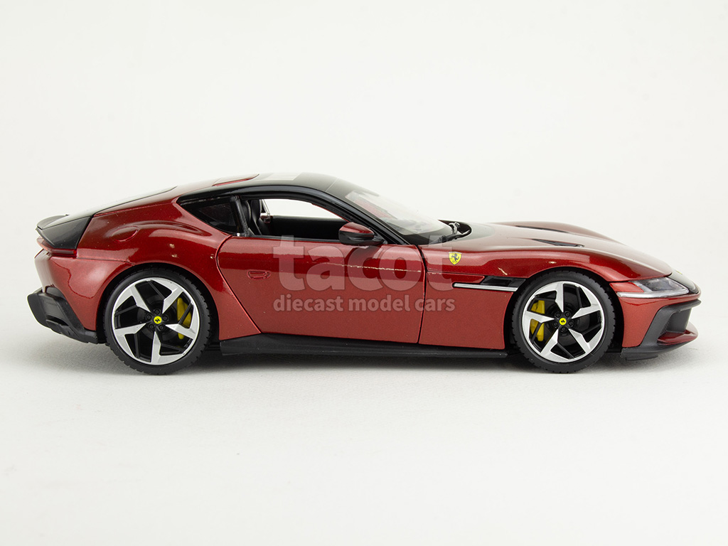 106921 Ferrari 12 Cilindri 2024