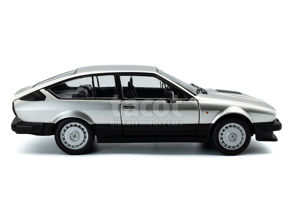 106941 Alfa Romeo GTV6 1984