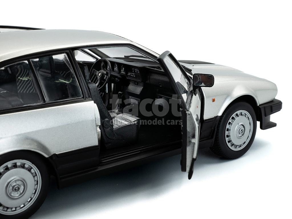 106941 Alfa Romeo GTV6 1984