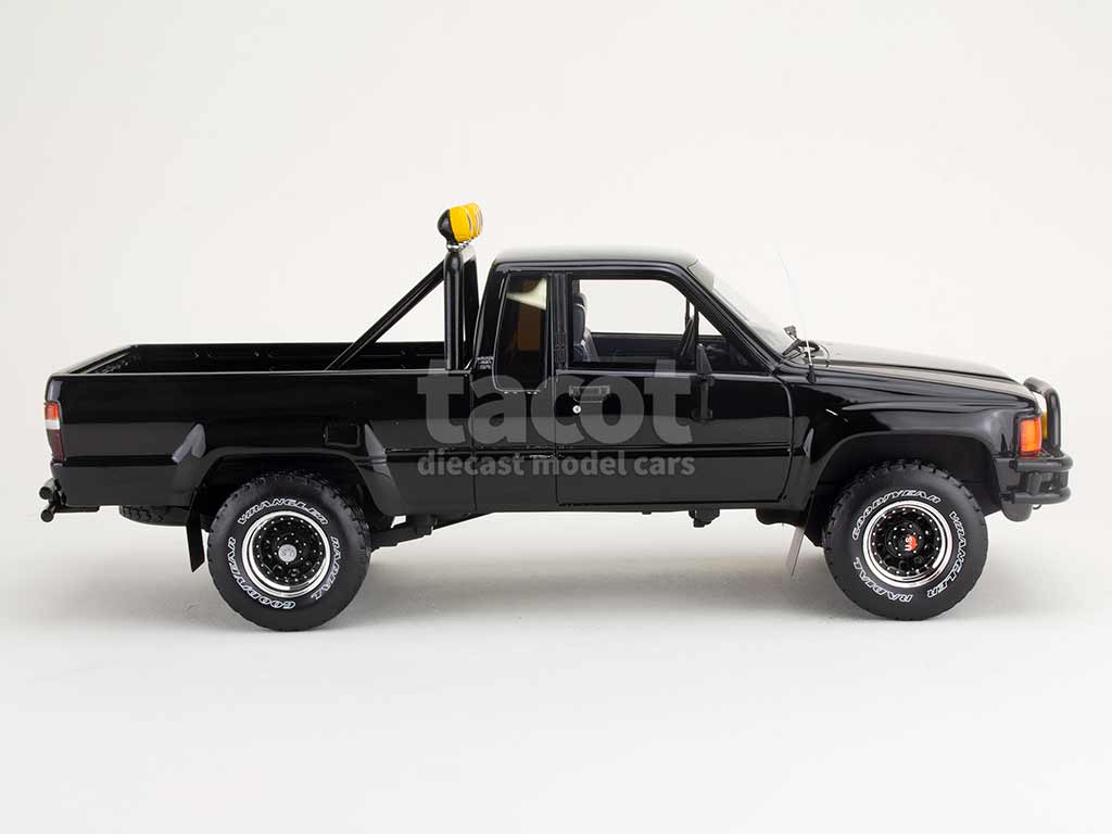 106948 Toyota Hilux SR5 Pick-Up 1985