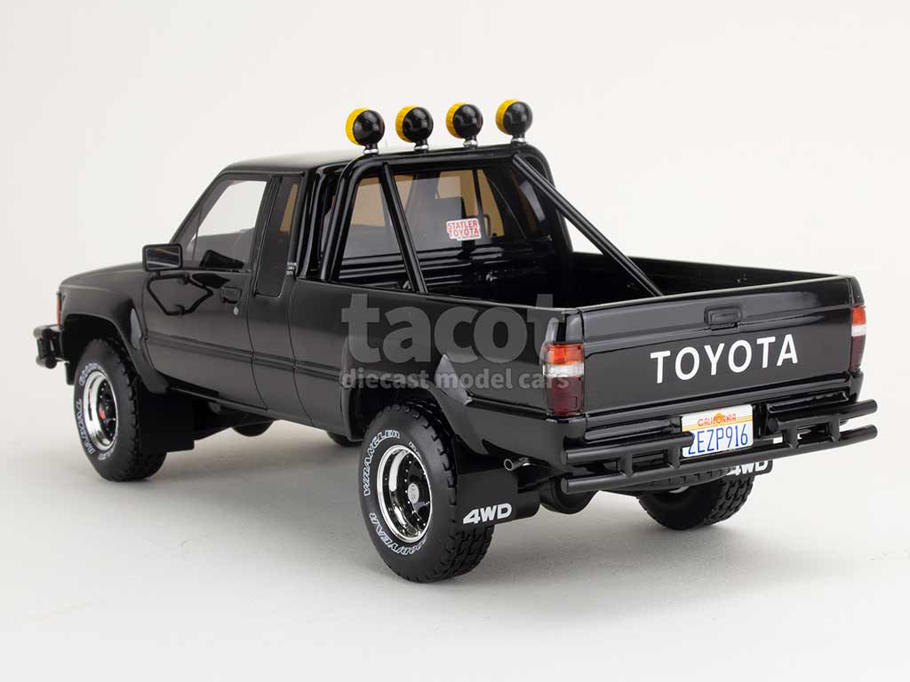 106948 Toyota Hilux SR5 Pick-Up 1985