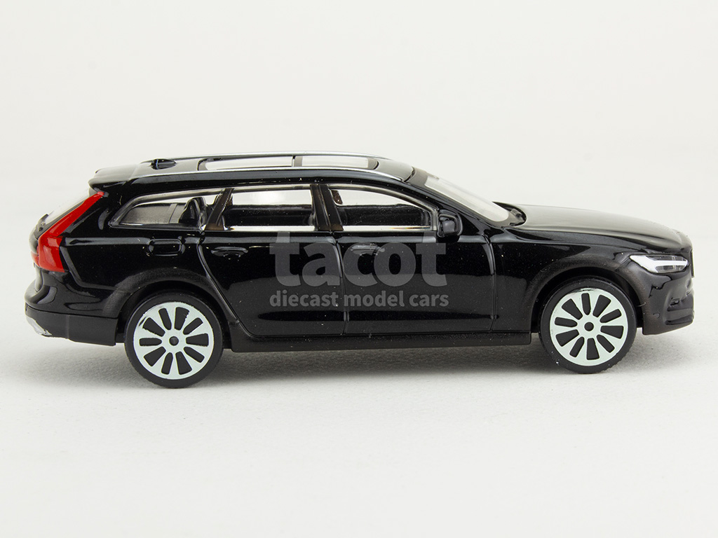106991 Volvo V90 Cross Country