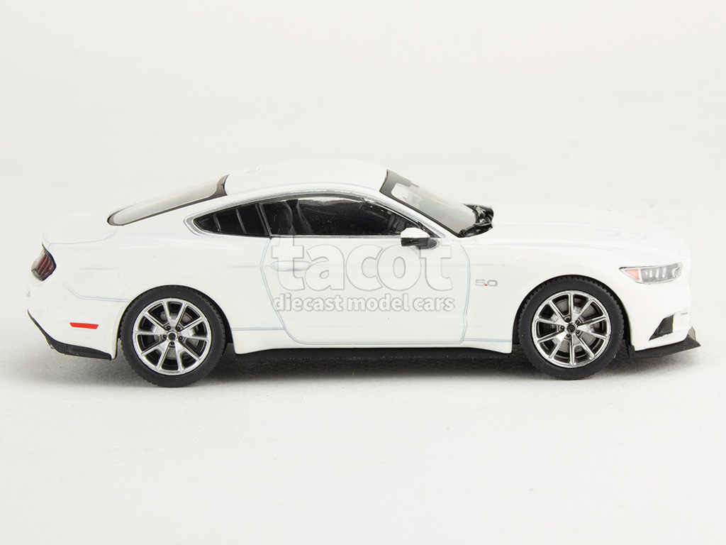 107009 Ford Mustang 50th Anniversary 2015