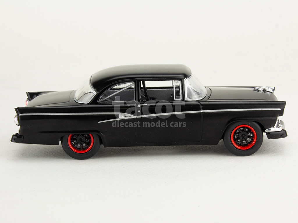 107010 Ford Customliner Tudor 1956
