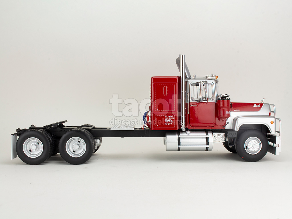 107069 Mack RL 700L Tracteur 1974