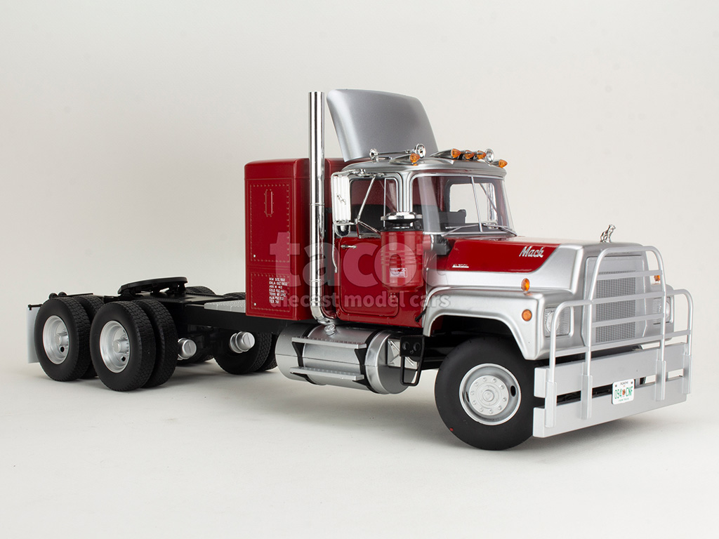 107069 Mack RL 700L Tracteur 1974