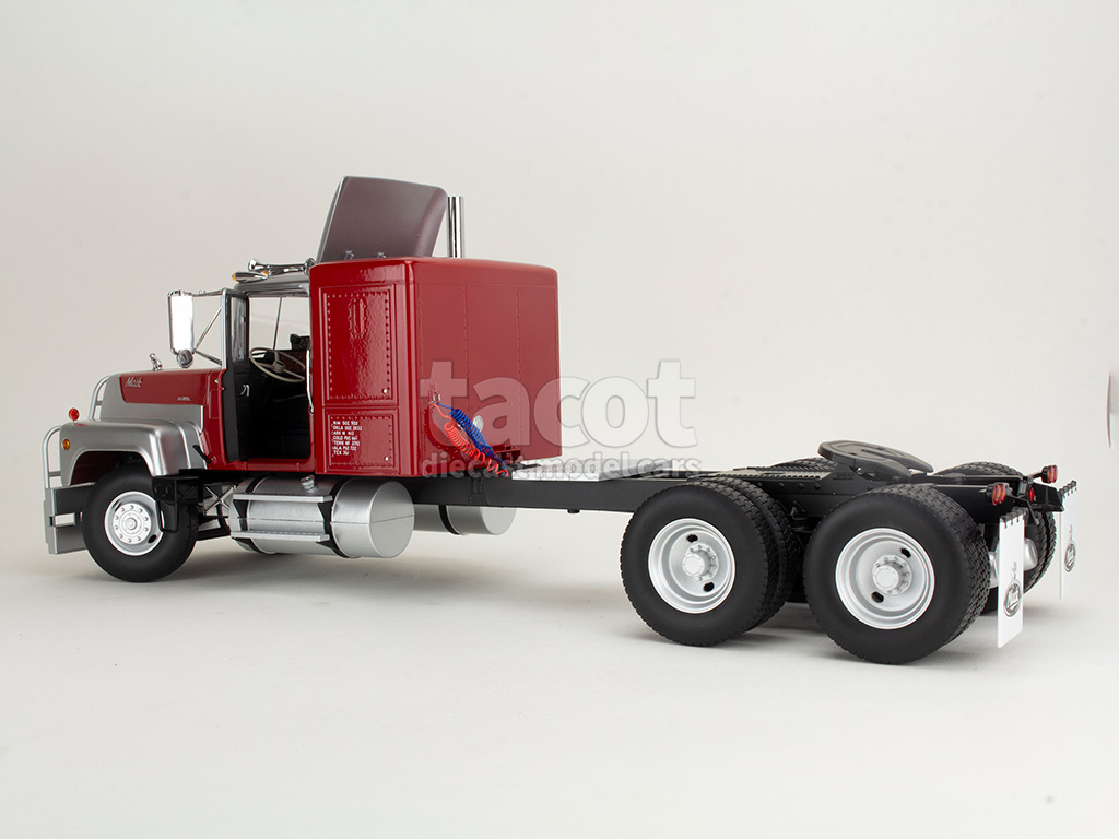 107069 Mack RL 700L Tracteur 1974