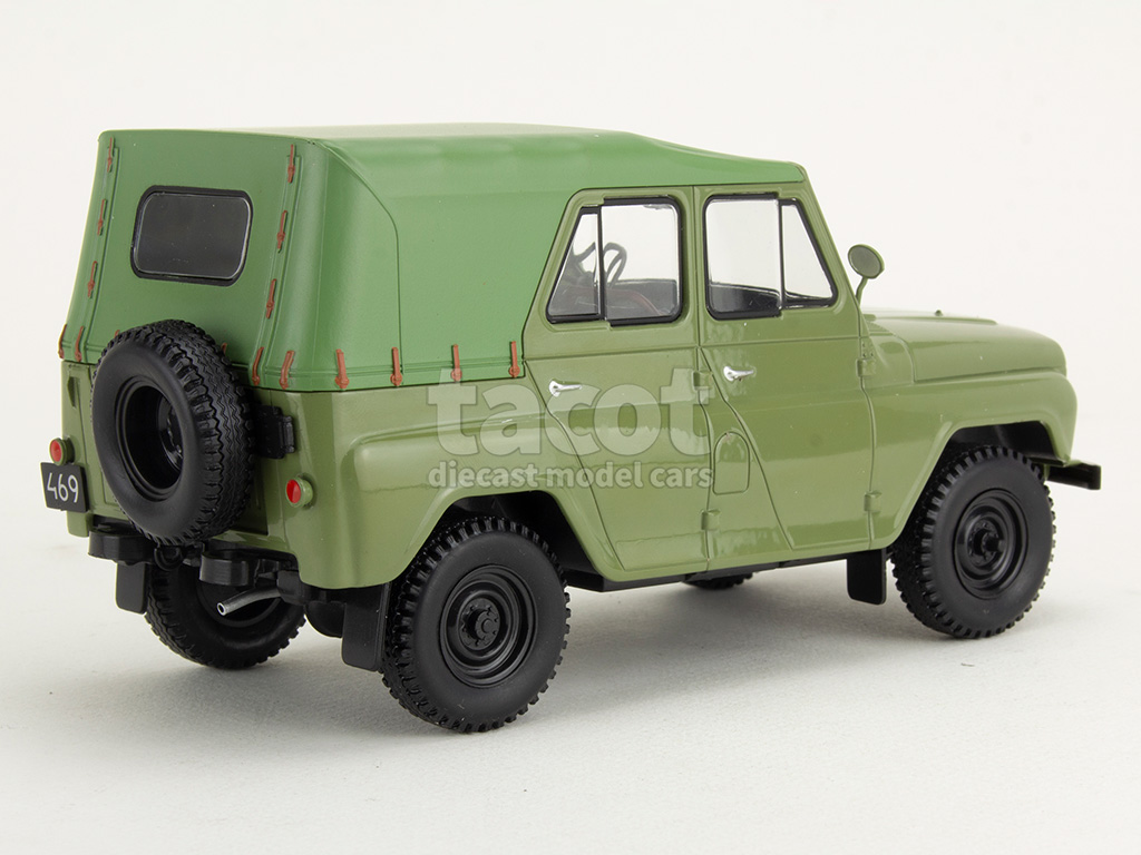 107073 UAZ 469 1975
