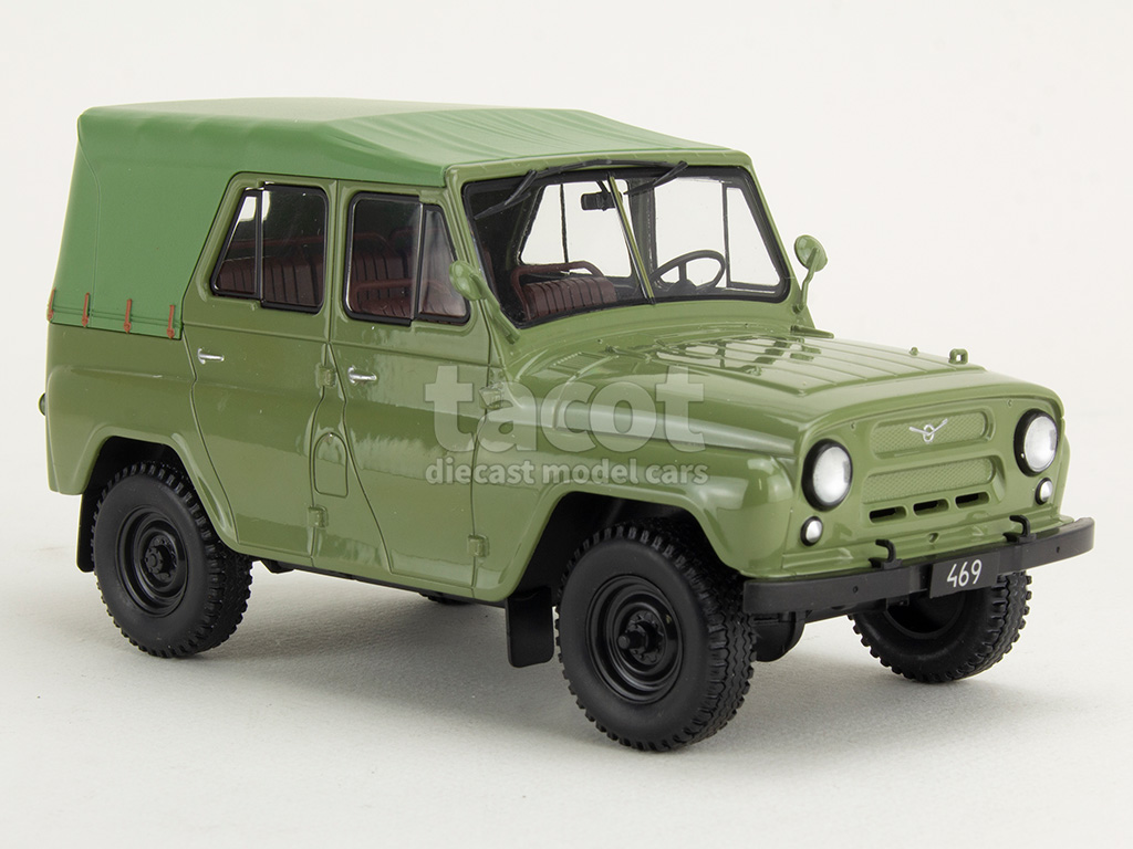 107073 UAZ 469 1975