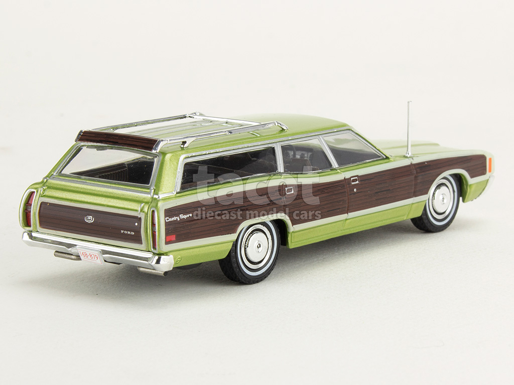 107087 Ford LTD Country Squire 1972