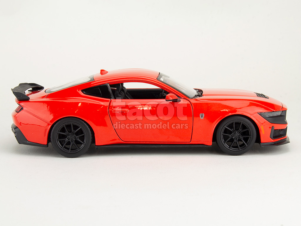 107089 Ford Mustang Dark Horse 2024