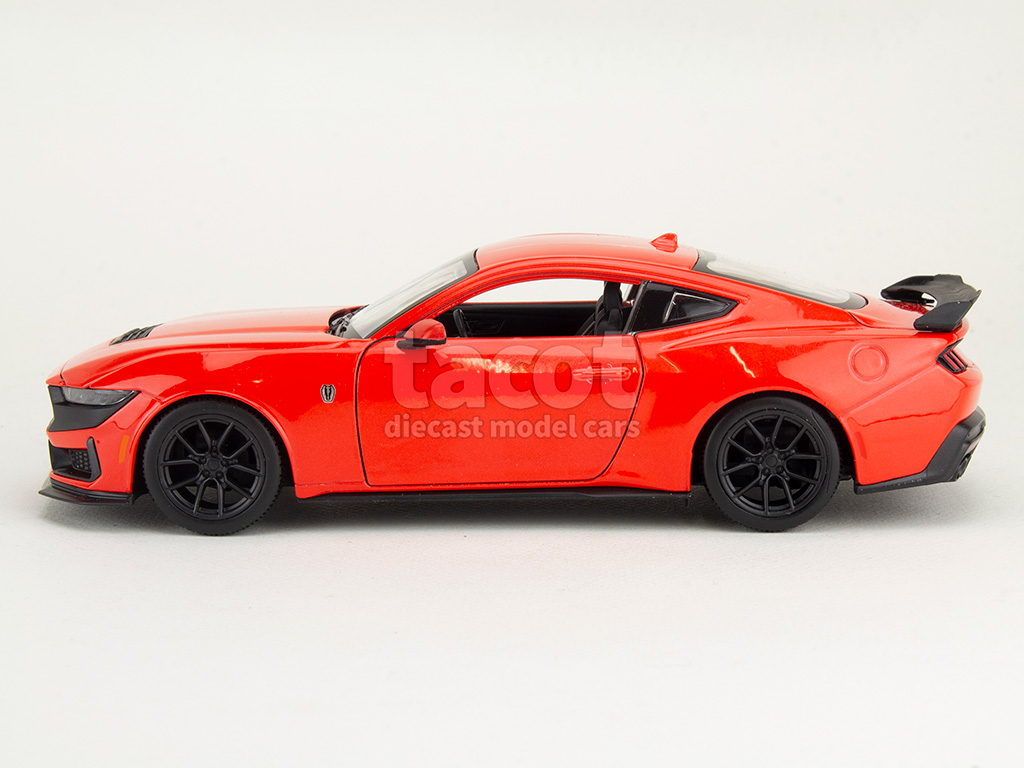 107089 Ford Mustang Dark Horse 2024