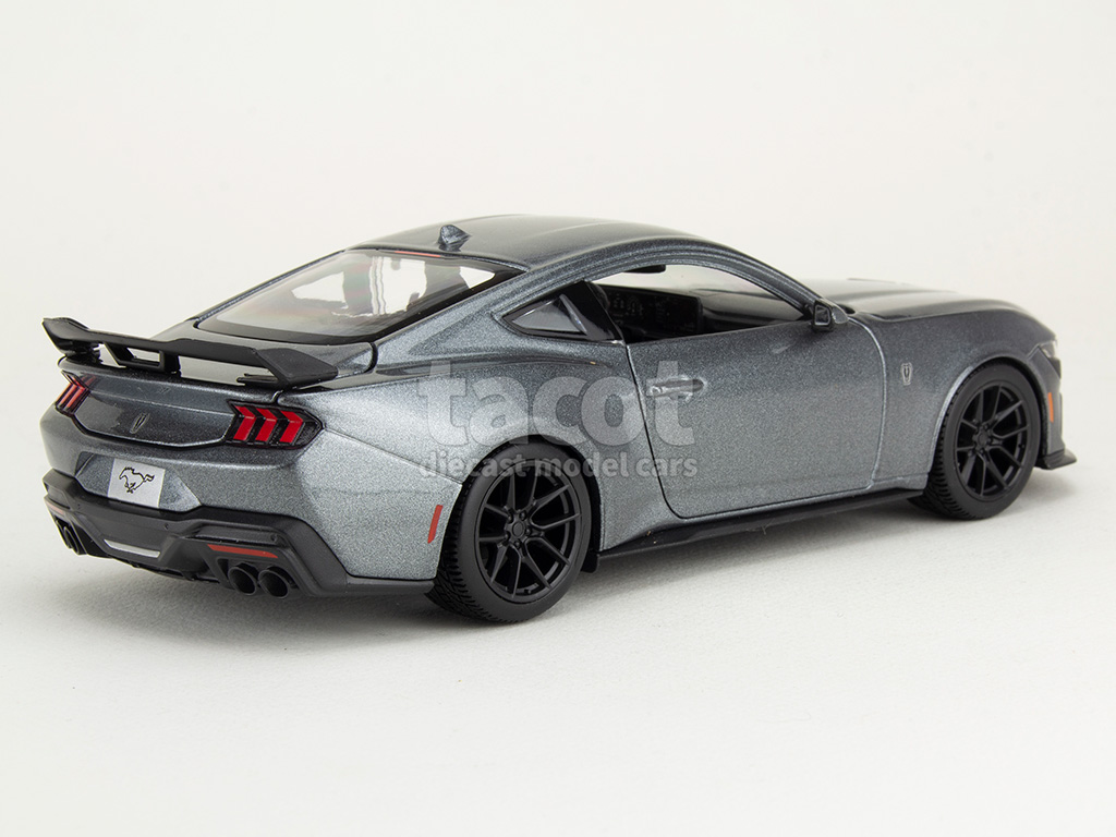 107090 Ford Mustang Dark Horse 2024