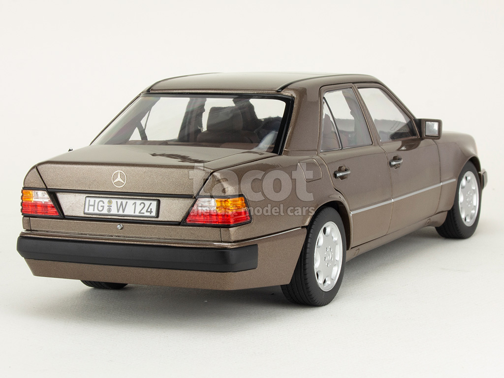 107106 Mercedes 500 E/ W124 1990