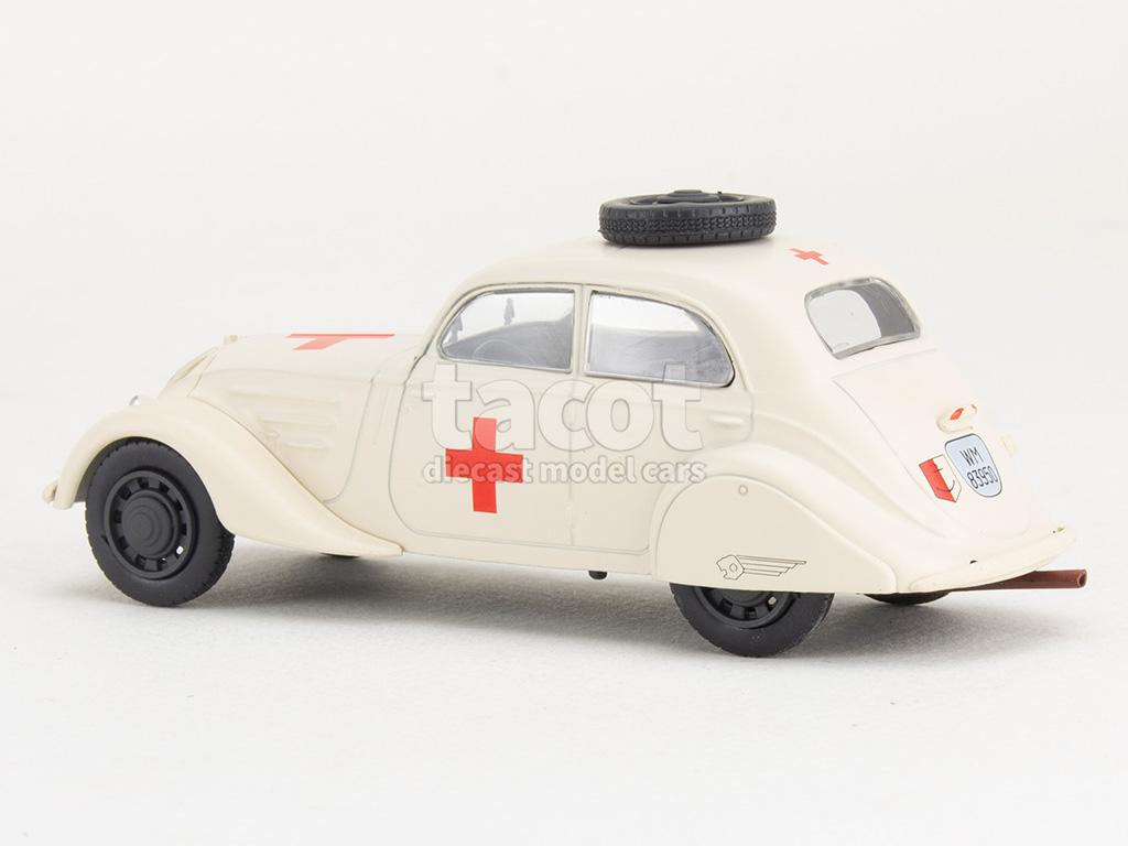 107132 Peugeot 402 B L&eacute;g&egrave;re Ambulance 1939