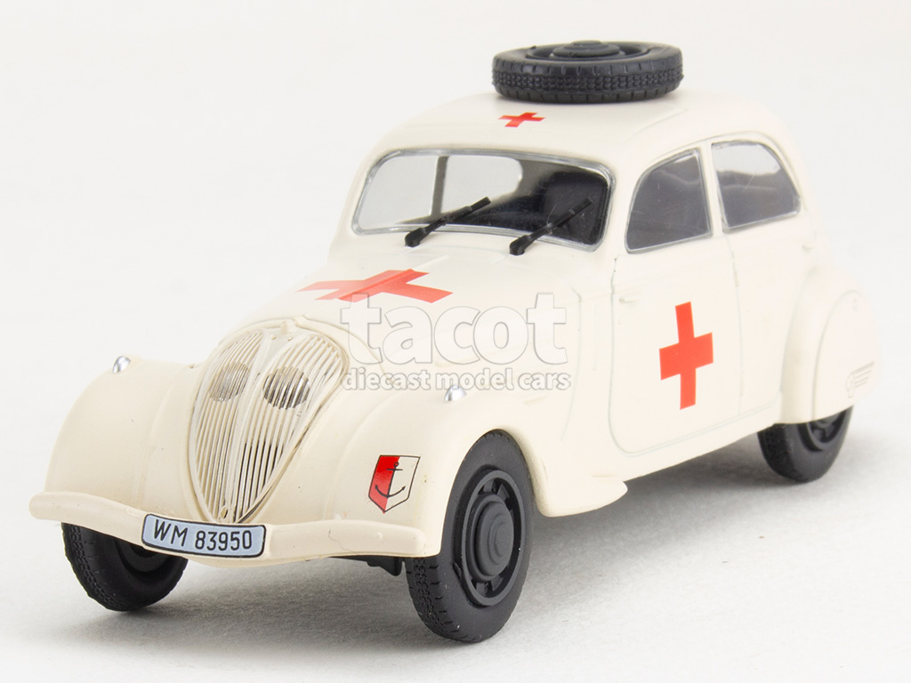 107132 Peugeot 402 B L&eacute;g&egrave;re Ambulance 1939