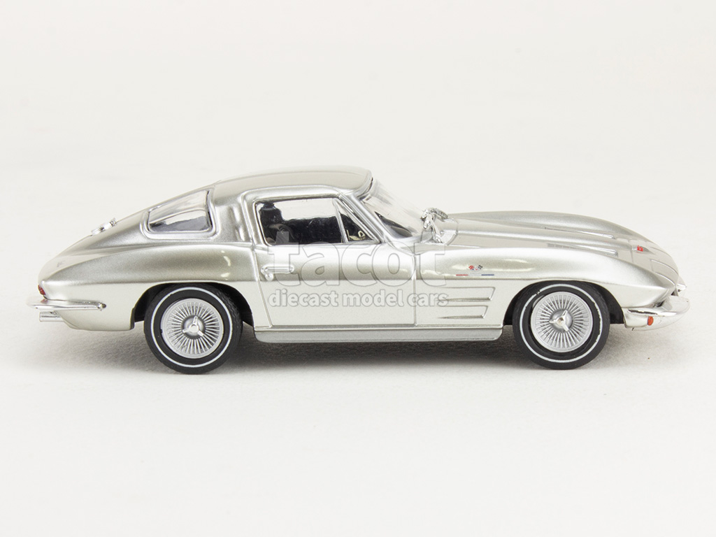 107136 Chevrolet Corvette Z06 Sting Ray 1963