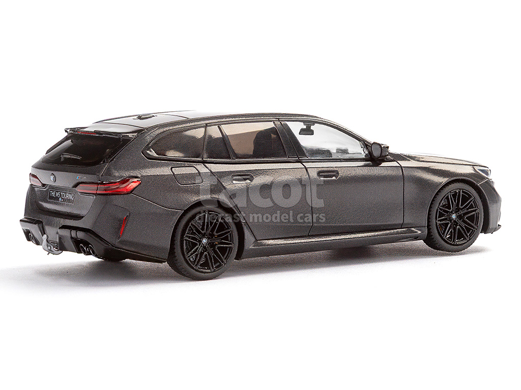 107174 BMW New M5 Touring/ G61 2024