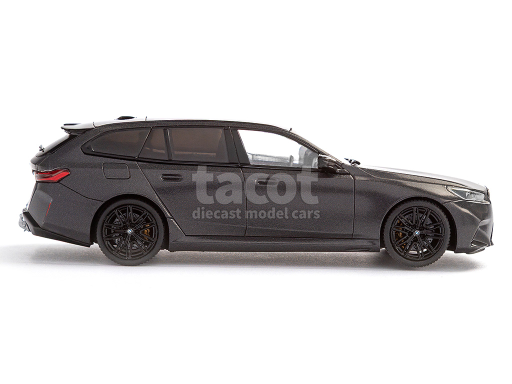 107174 BMW New M5 Touring/ G61 2024