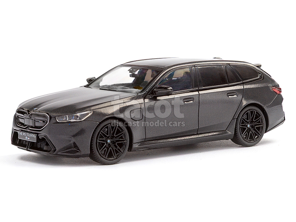 107174 BMW New M5 Touring/ G61 2024