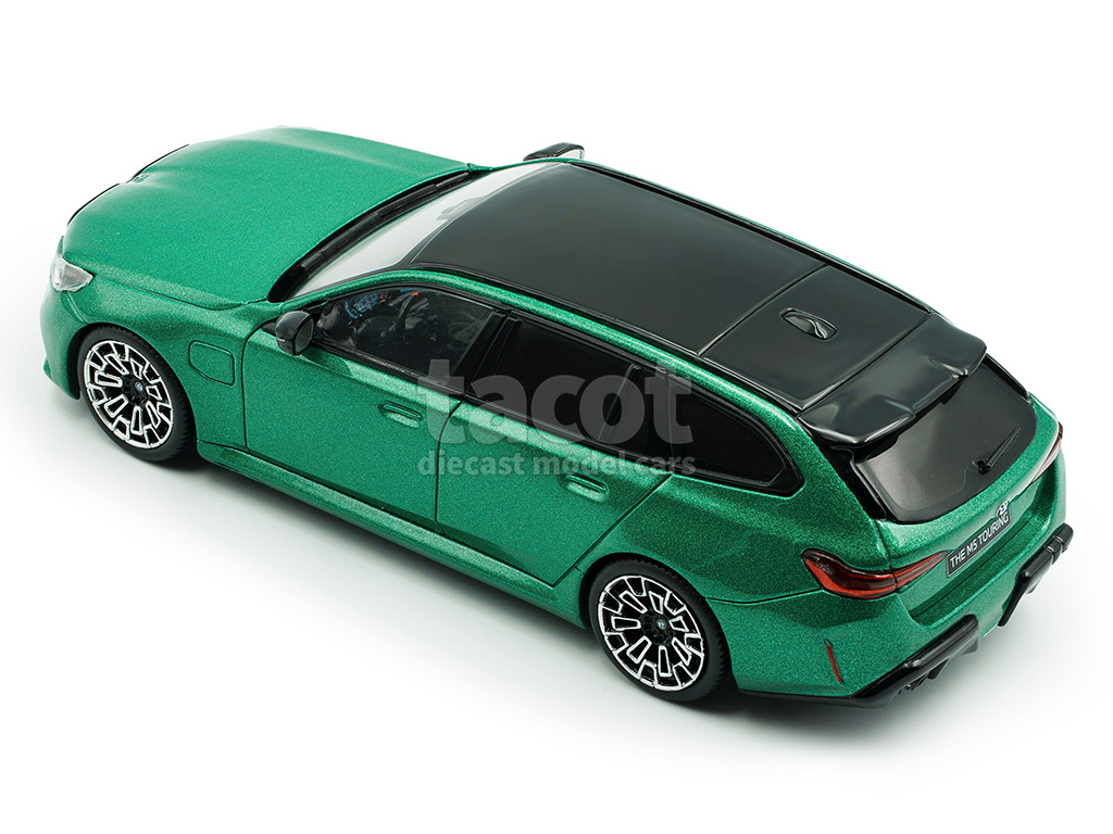 107176 BMW New M5 Touring/ G61 2024