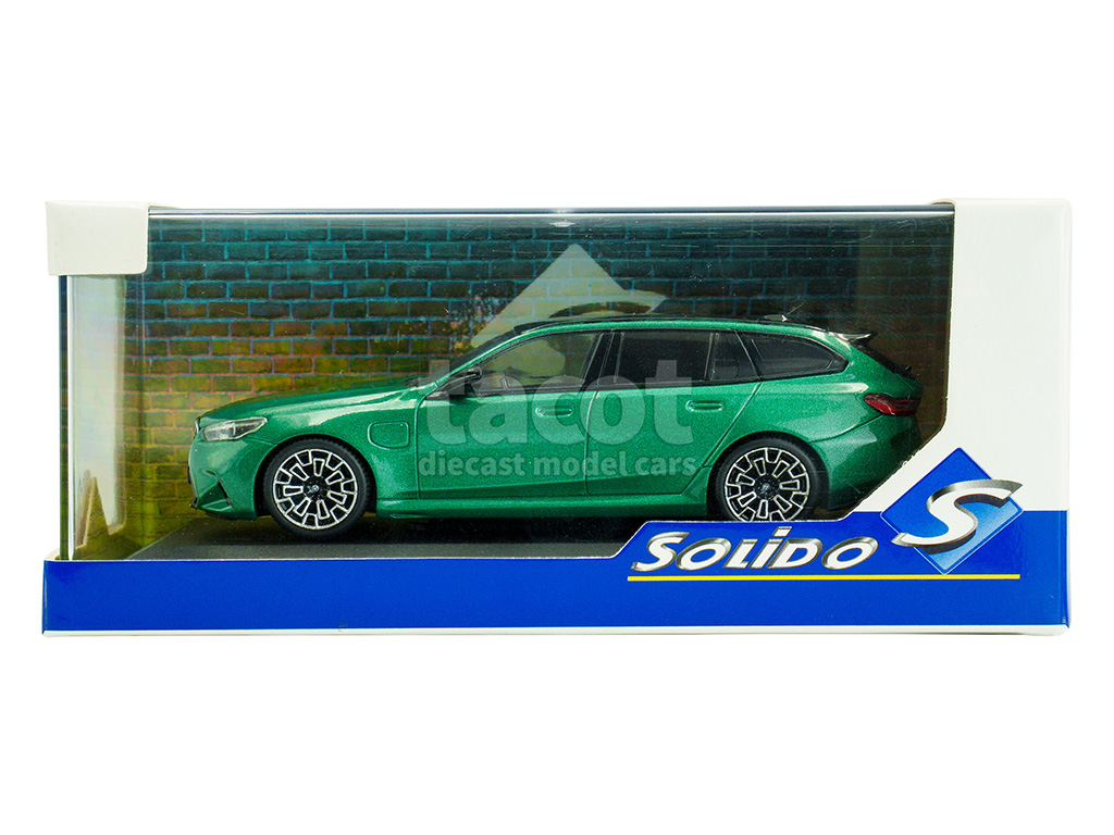 107176 BMW New M5 Touring/ G61 2024