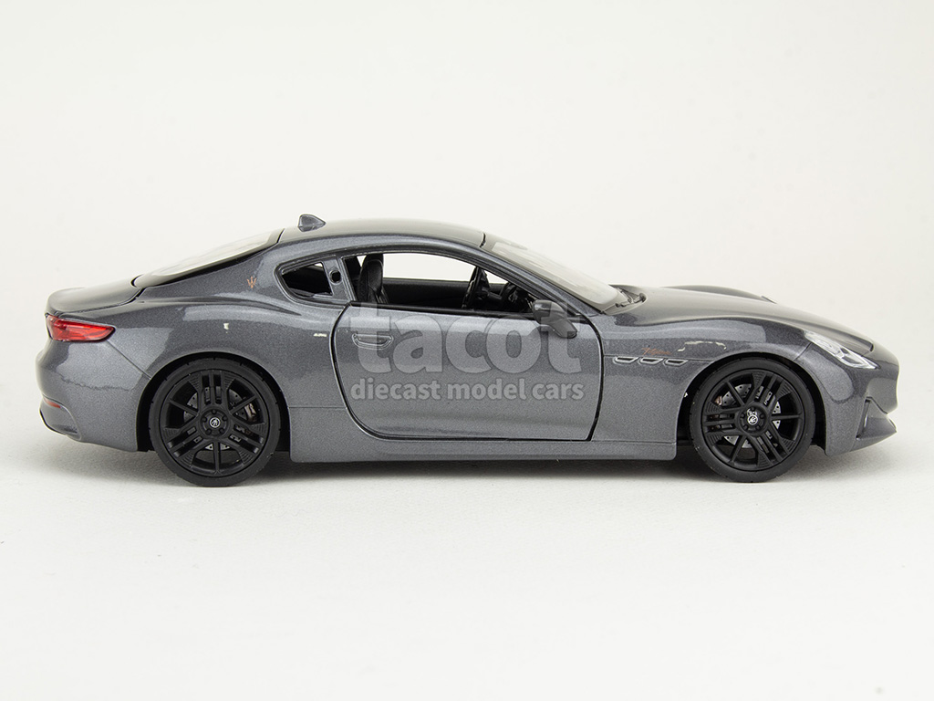 107191 Maserati GranTurismo Folgore 2023