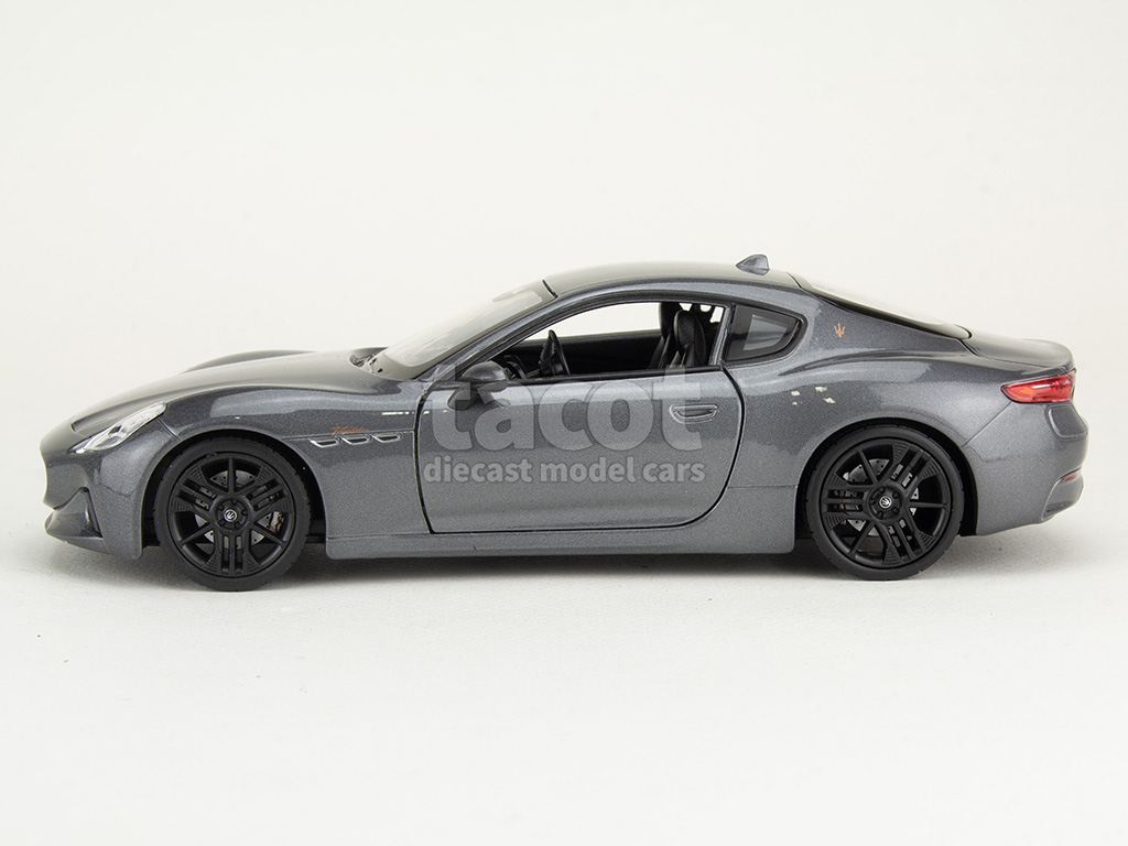 107191 Maserati GranTurismo Folgore 2023