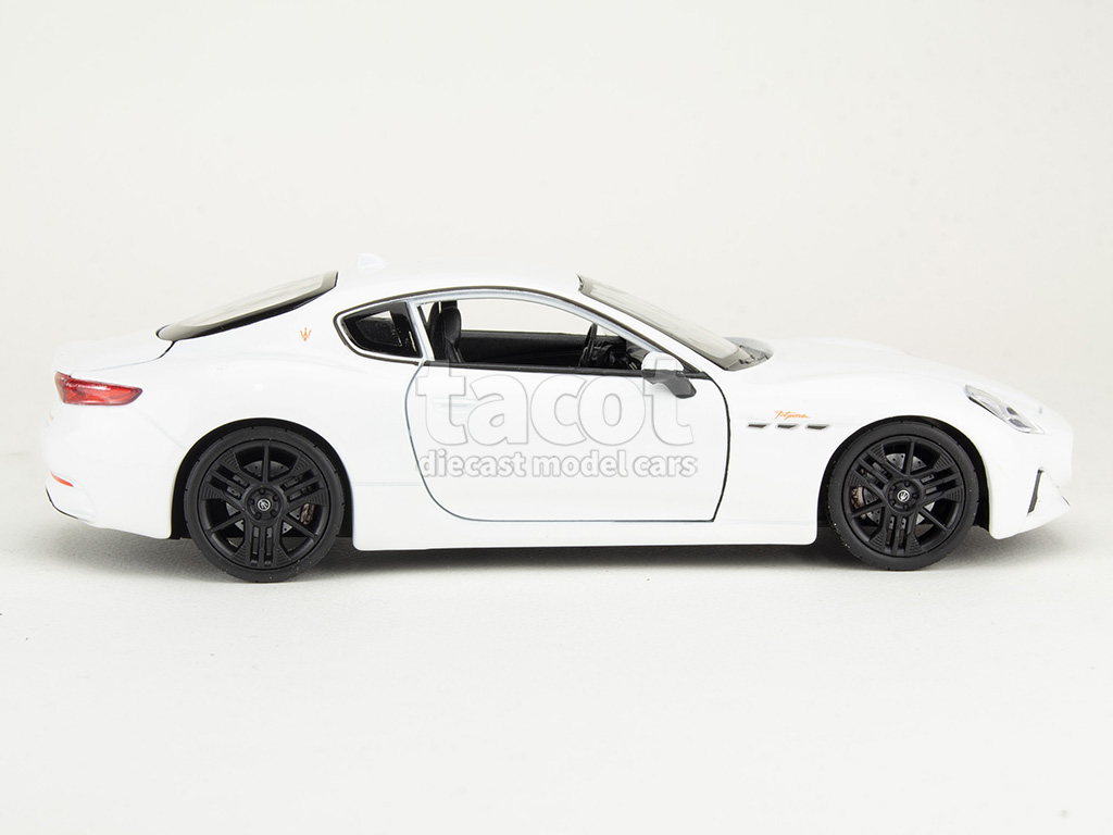 107193 Maserati GranTurismo Folgore 2023