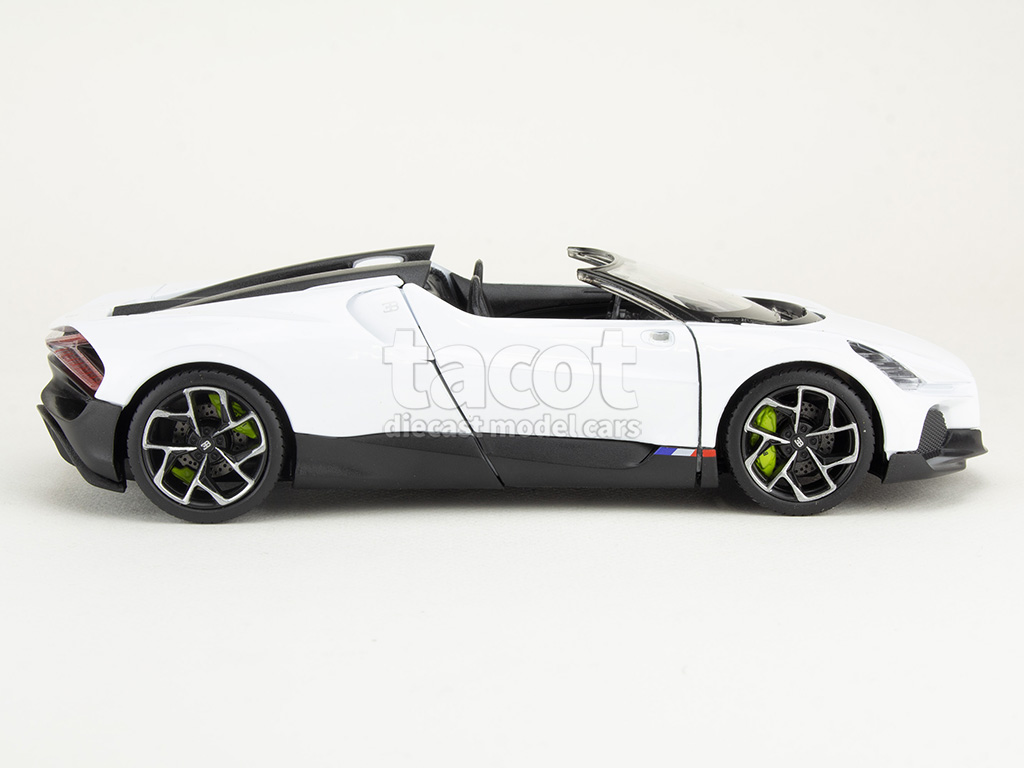 107205 Bugatti Mistral W16 2022