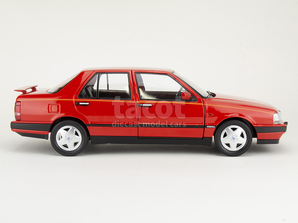 107254 Lancia Thema 8.32 Ferrari 1988