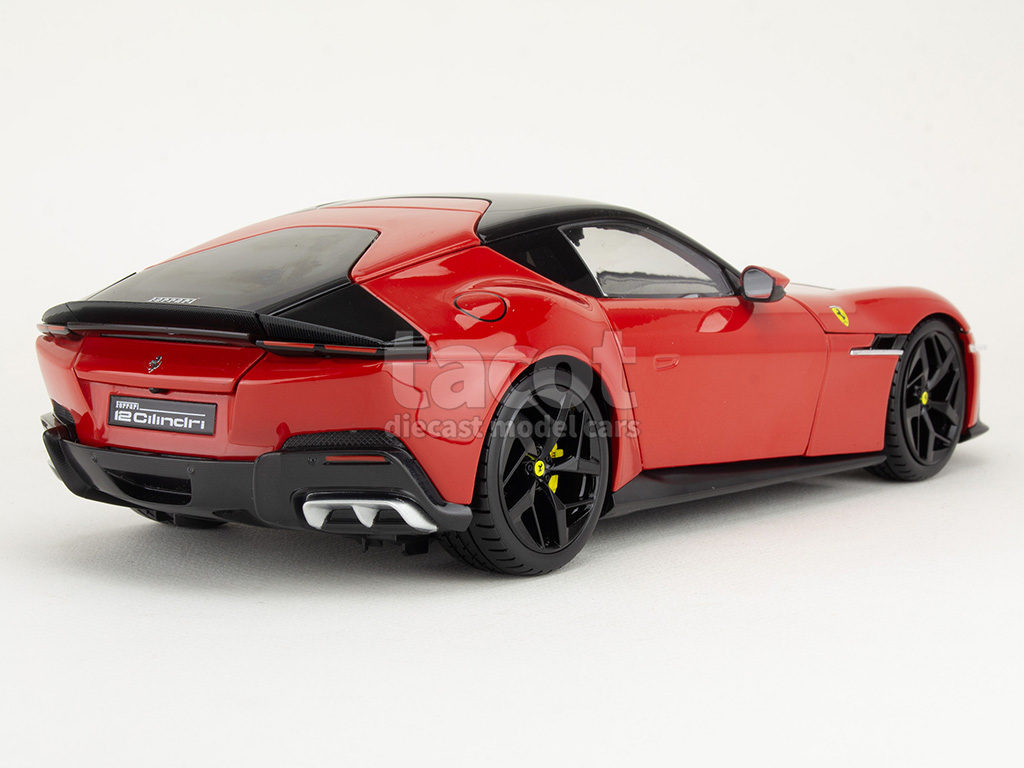 107270 Ferrari 12 Cilindri 2024