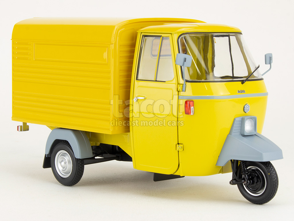 107300 Piaggio P501 Van 1979