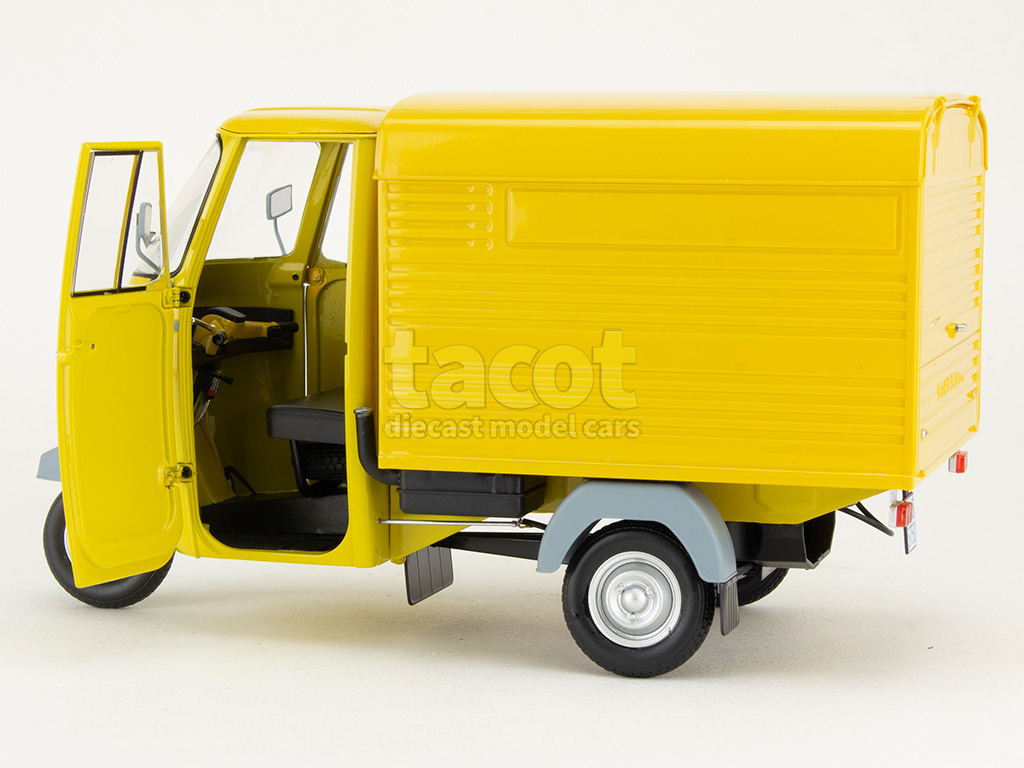107300 Piaggio P501 Van 1979