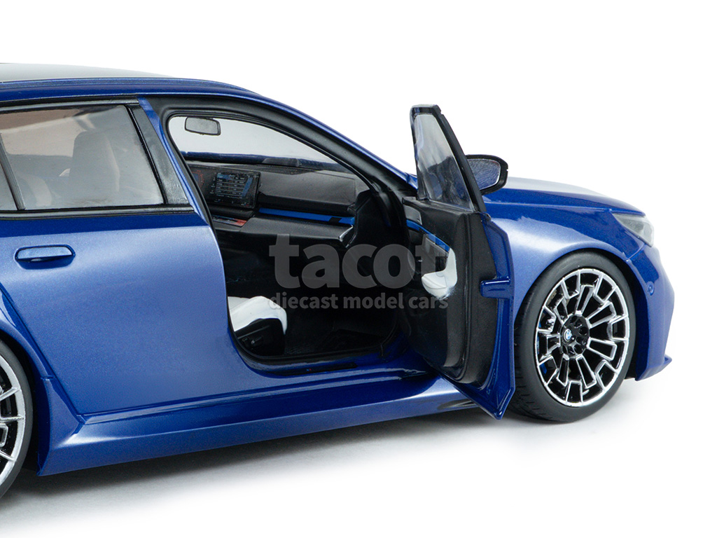 107455 BMW New M5 Touring/ G61 2024