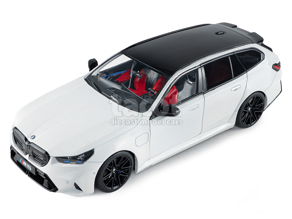 107456 BMW New M5 Touring/ G61 2024