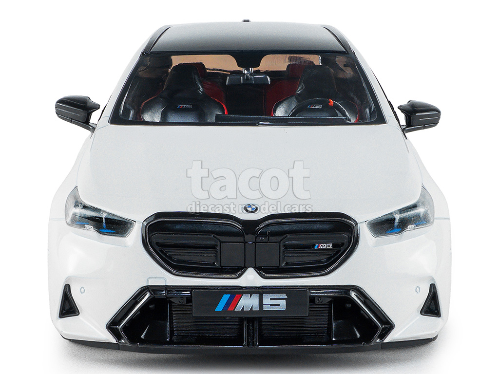 107456 BMW New M5 Touring/ G61 2024